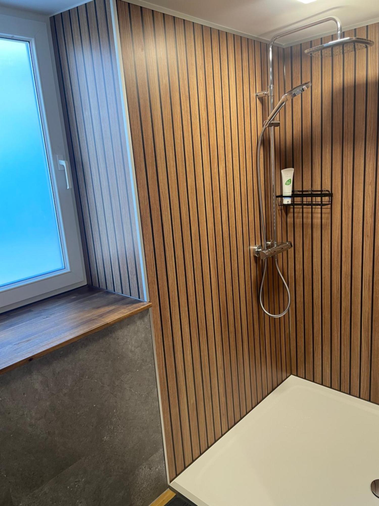 Stadtilm Exklusive Zimmer Mit Geteiltem Bad Und Kueche Kg מראה חיצוני תמונה