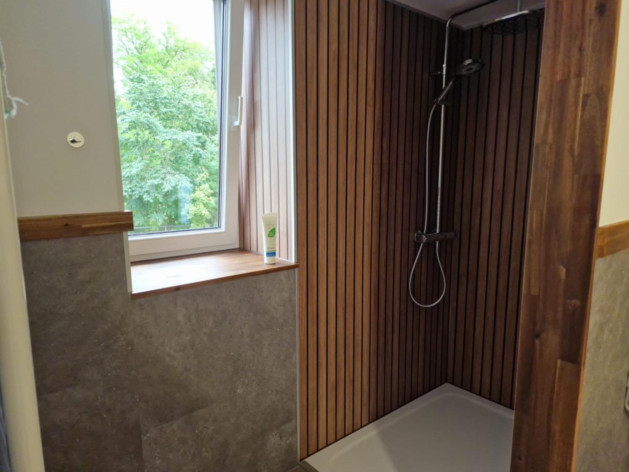 Stadtilm Exklusive Zimmer Mit Geteiltem Bad Und Kueche Kg מראה חיצוני תמונה