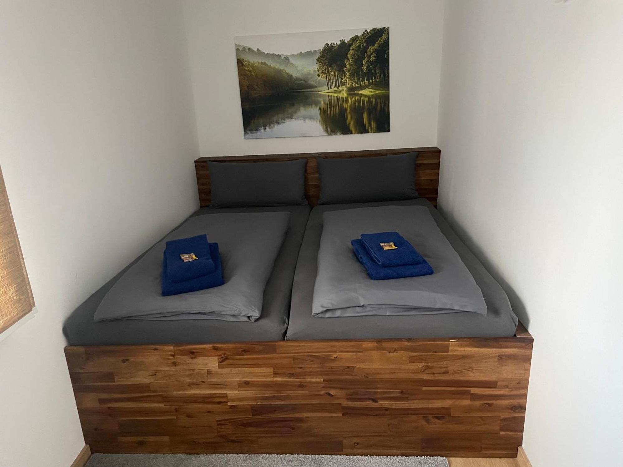Stadtilm Exklusive Zimmer Mit Geteiltem Bad Und Kueche Kg מראה חיצוני תמונה