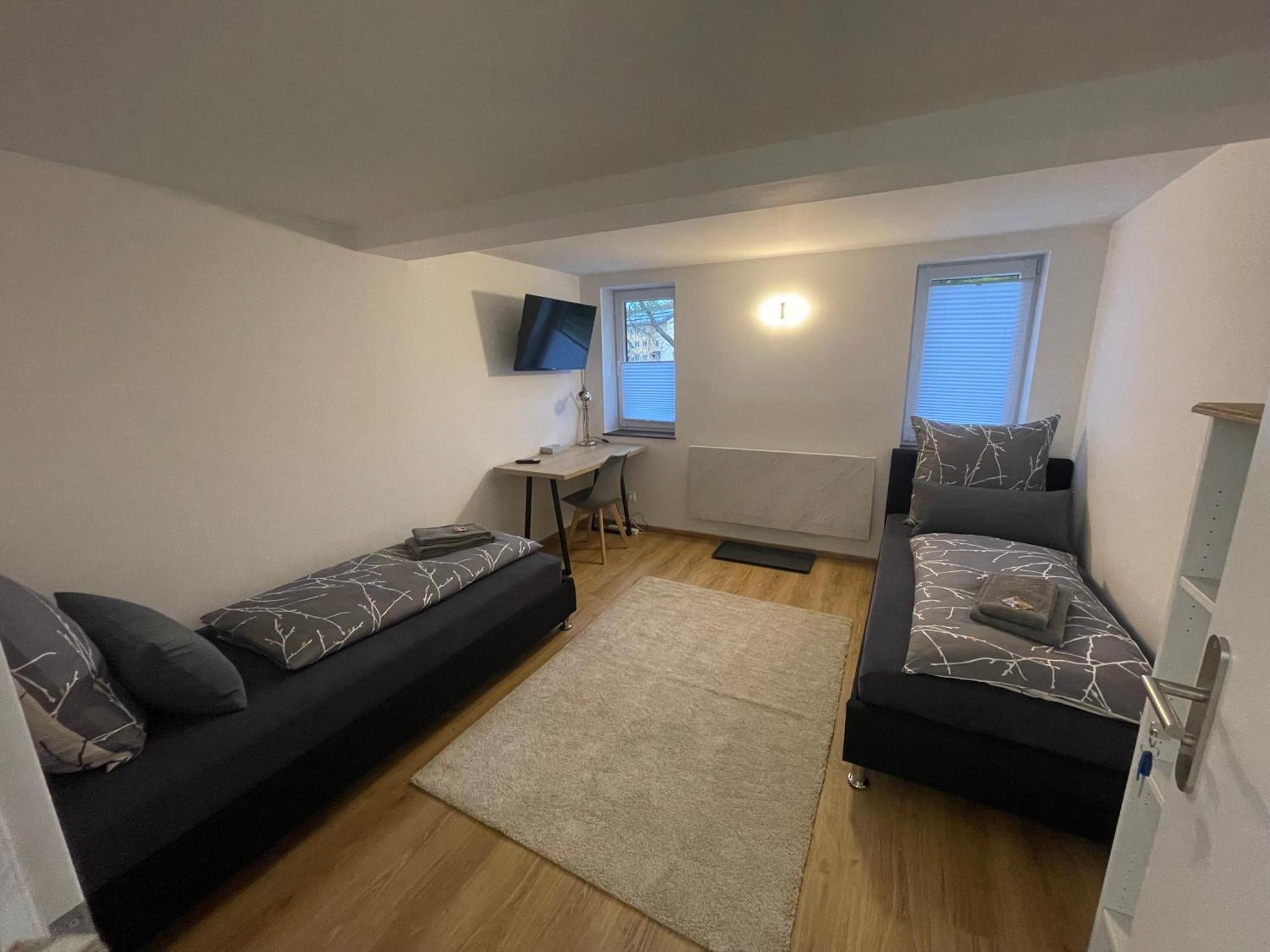 Stadtilm Exklusive Zimmer Mit Geteiltem Bad Und Kueche Kg מראה חיצוני תמונה